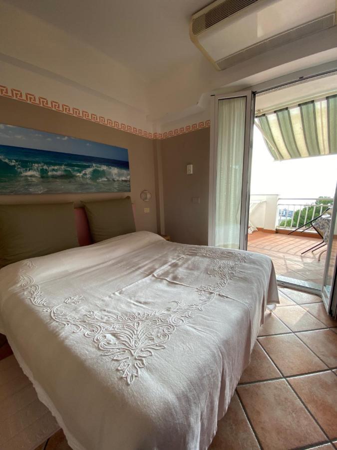Appartamenti La Pineta Marina dʼMarina dʼAndora Exterior foto