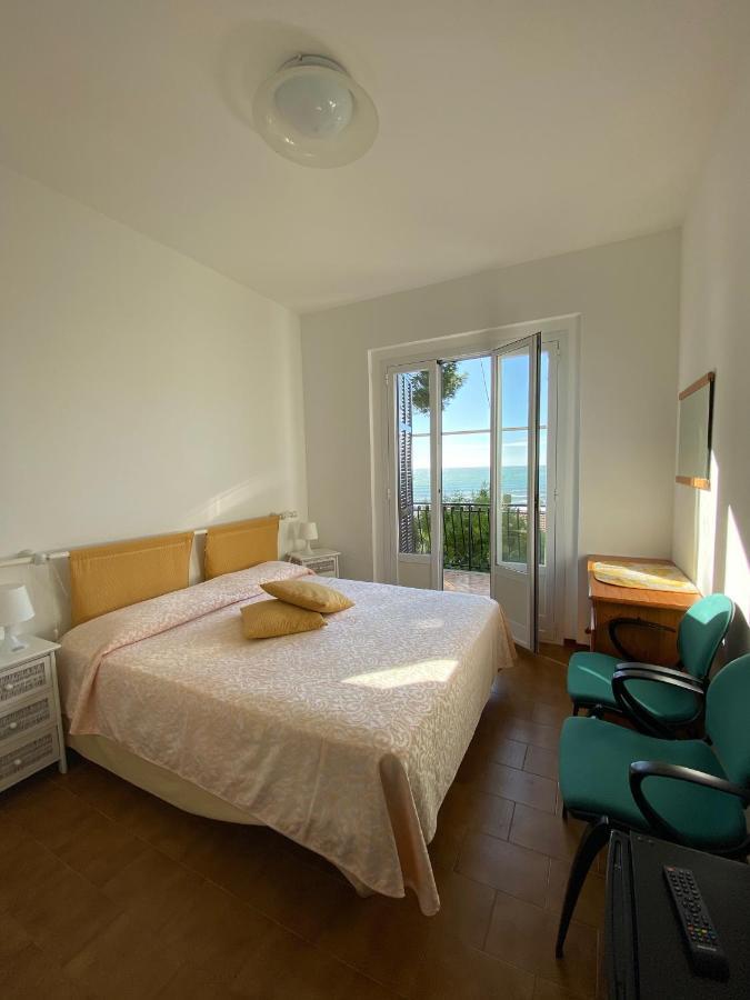 Appartamenti La Pineta Marina dʼMarina dʼAndora Exterior foto